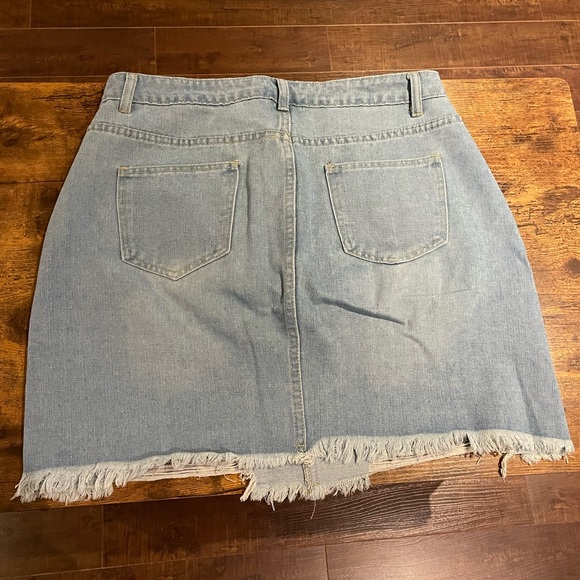 Shein Jean skirt - Picture 2 of 3